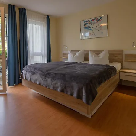 5 Im Strandhaus Lobbe Apartment *